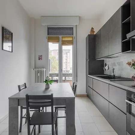 San Felice 136 By District Apartment Bologna