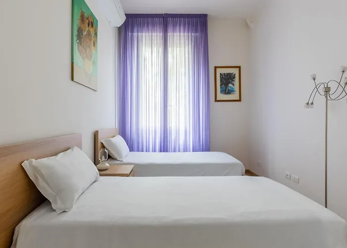 Apartment San Felice 136 By District