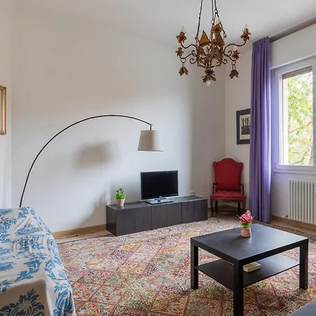 아파트 San Felice 136 By District